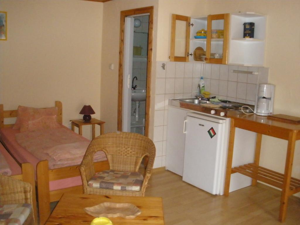 Emilia Apartmanhaz Hévíz Rom bilde