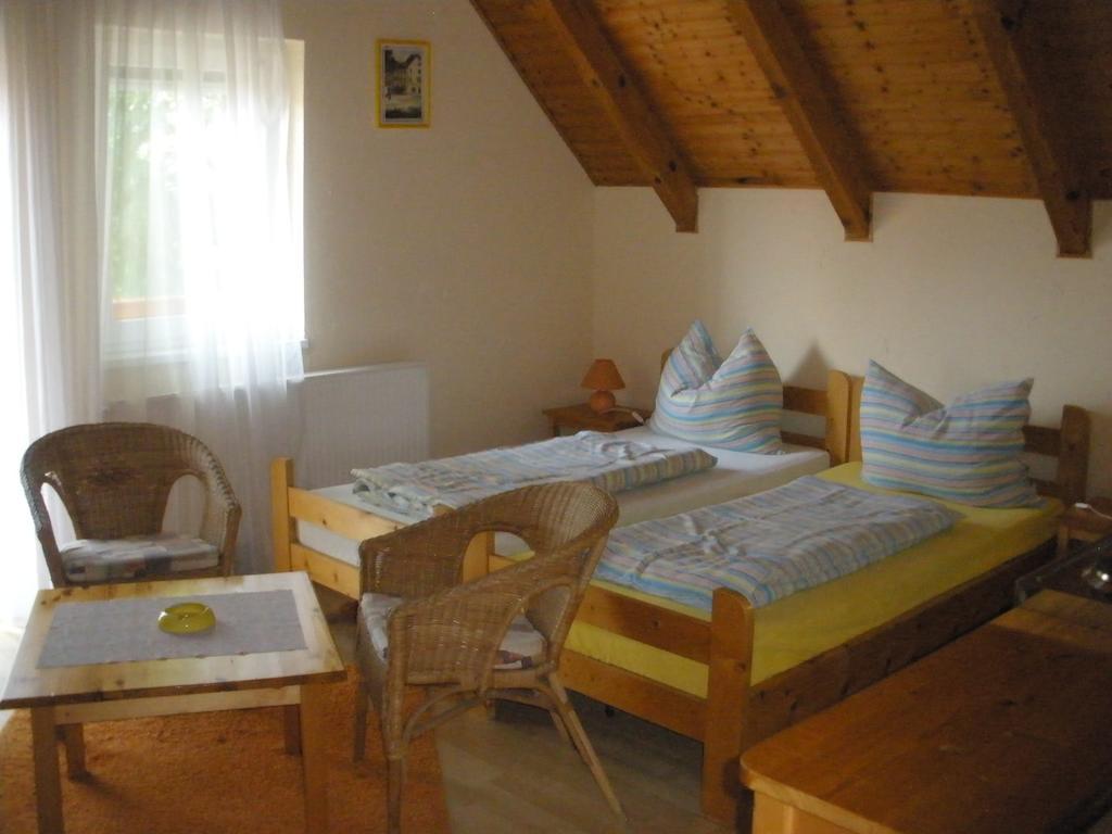 Emilia Apartmanhaz Hévíz Rom bilde