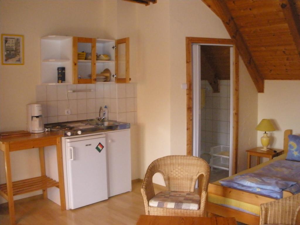 Emilia Apartmanhaz Hévíz Rom bilde